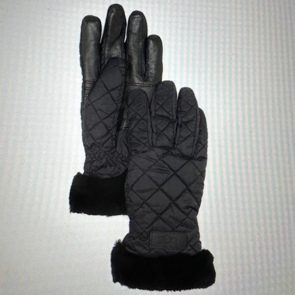 UGG WOMEN\'S QUILTED PERFORMANCE GLOVES